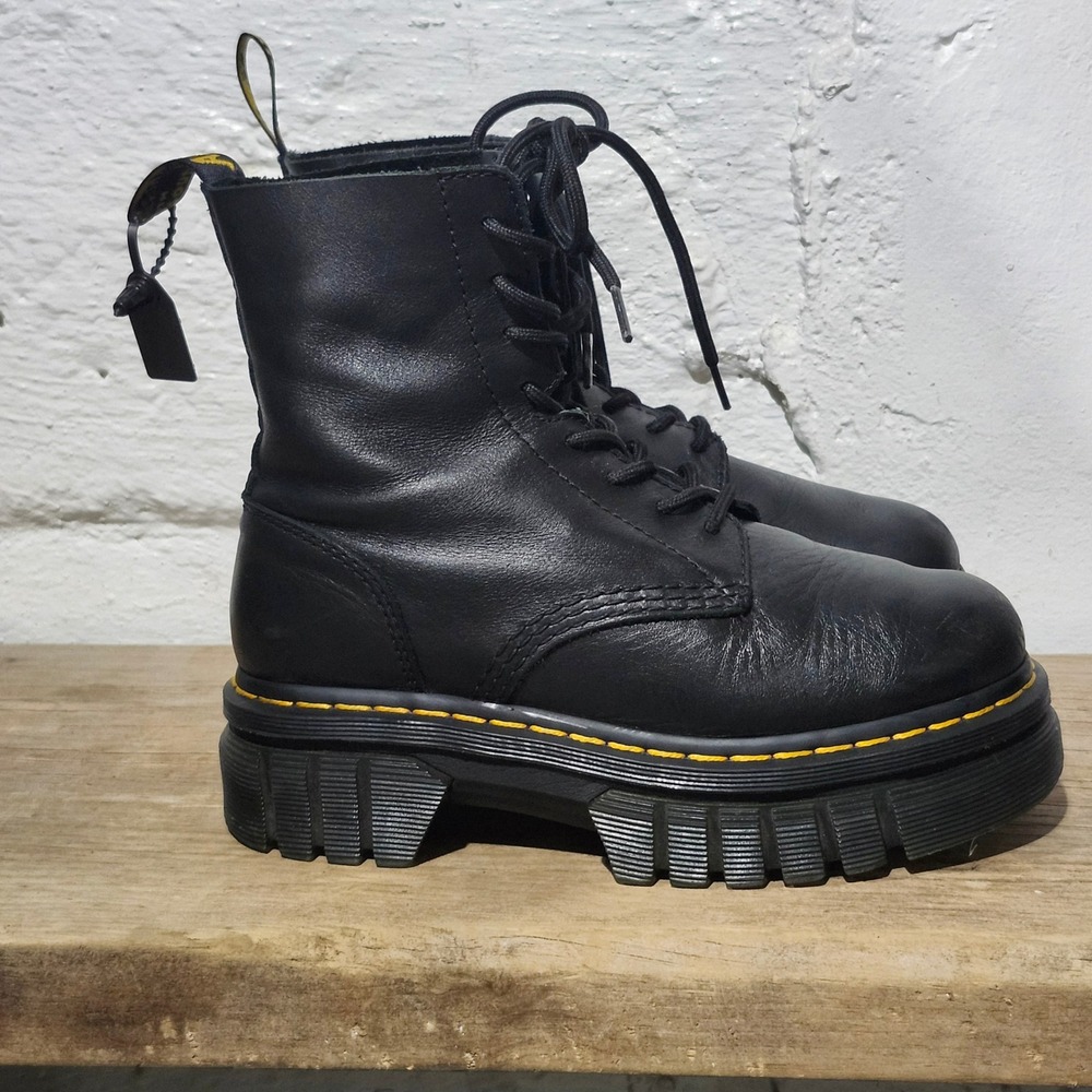 Dr. Martens Audrick 8-Eye Black Nappa Lux Leather Platform Combat Boots US L 7